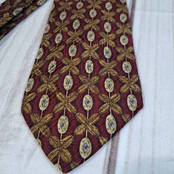 Robert Talbott Burgundy Patterned Silk  Tie - Picture 3 of 8